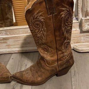 Justin cowboy boots